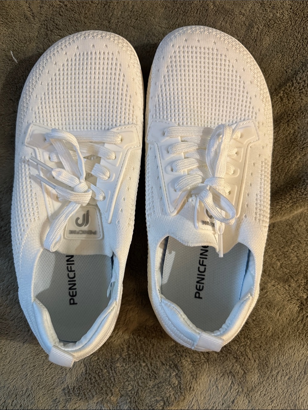 Penicfincin White Knit Sneakers